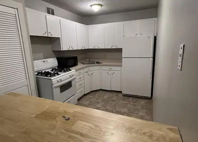 Property at 1403 Tennessee St Unit 2, Lawrence, KS, 66044, 2 beds, 1 bath, [object Object]