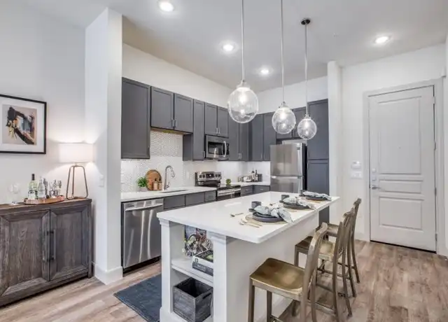 Property at 2333 Pinegate, Houston, TX, 77008, 1 bed, 1 bath, [object Object]