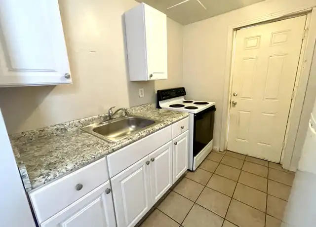 Property at 152 S Fairmount St Unit St-1, Pittsburgh, PA, 15206, 1 bed, 1 bath, [object Object]