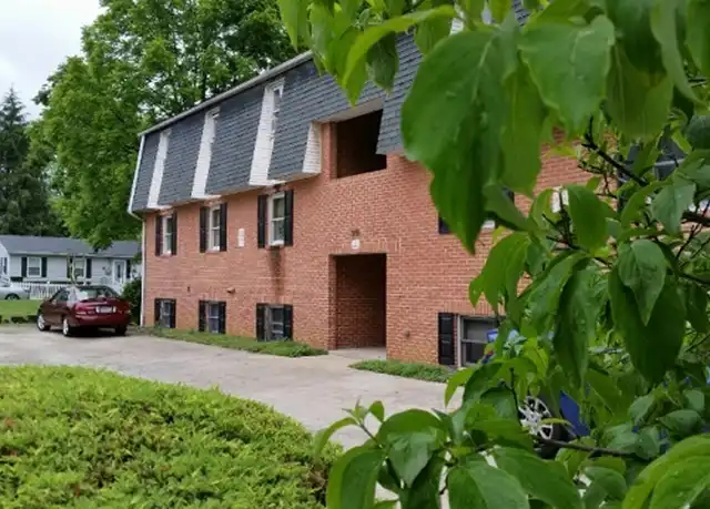 Property at 315 W German St Unit 201 -6, Shepherdstown, WV, 25443, 2 beds, 1 bath, [object Object]