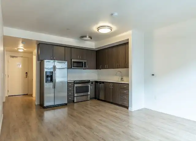 Property at 11 Marche Apartments - 1115 SW Market St, Portland, OR, 97201, 2 beds, 2 baths, [object Object]