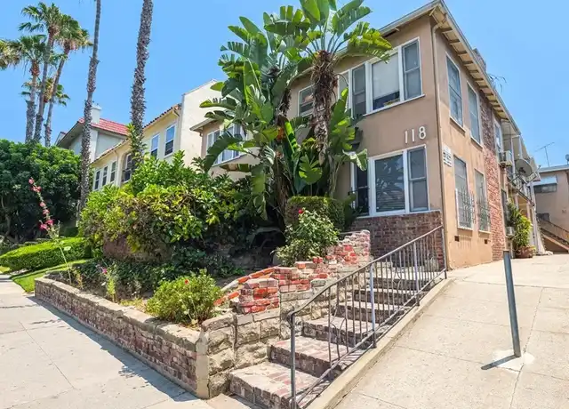 Property at 118 S Manhattan Pl Unit 6, Los Angeles, CA, 90004, 1 bed, 1 bath, [object Object]
