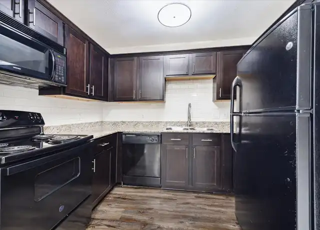 Property at 427 W 16th St Unit 25, Houston, TX, 77008, 2 beds, 1 bath, [object Object]