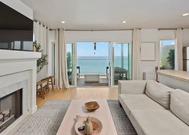 Property at 19742 Pacific Coast Hwy, Malibu, CA, 90265, 1 bed, 1 bath, [object Object]