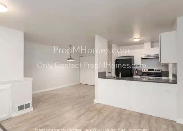 Property at 12929 NE Prescott Dr Unit B, Portland, OR, 97230, 1 bed, 1 bath, [object Object]