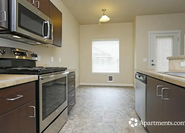 Photo of 3517 Hill St SE, Albany, OR 97322