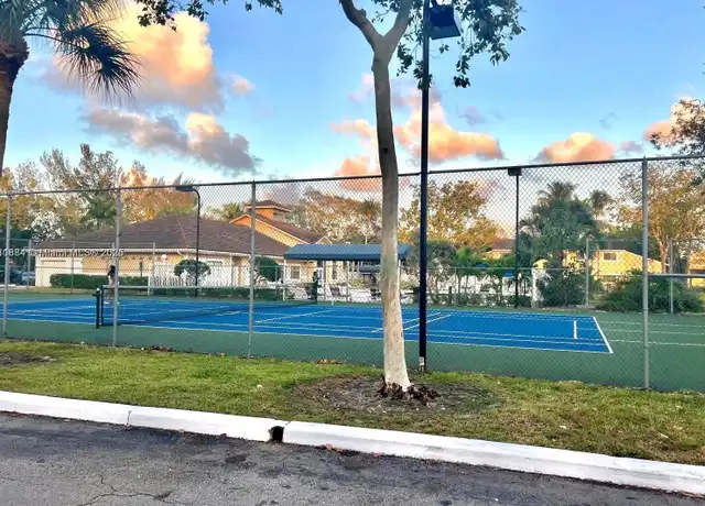 Property at 202 Palm Cir W #202, Pembroke Pines, FL, 33025, 2 beds, 1 bath, [object Object]