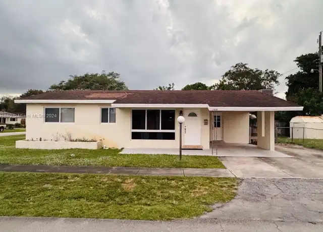 Property at 7501 Fillmore St, Hollywood, FL, 33024, 2 beds, 2 baths, [object Object]