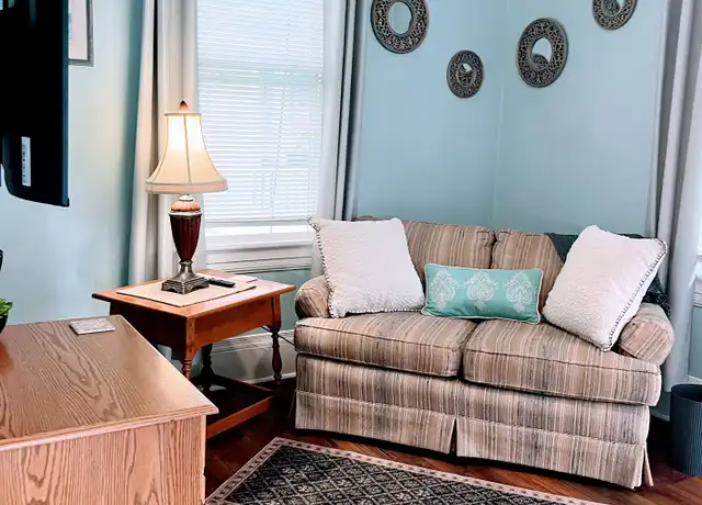 Property at 684 Montrose Ave SE Unit A, Roanoke, VA, 24013, 2 beds, 1 bath, [object Object]