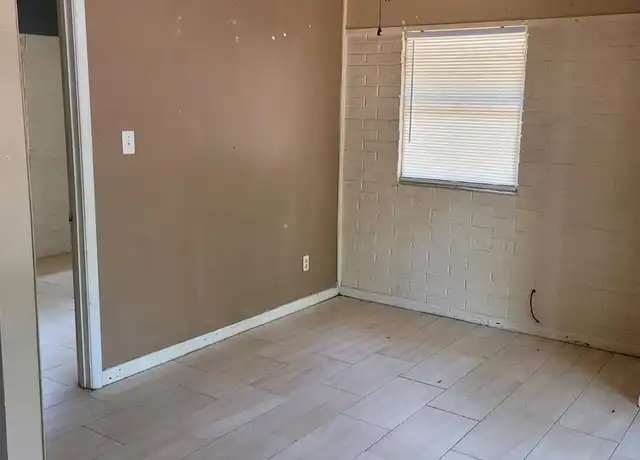 Property at 323 Lakeside Dr, Jacksonville, AR, 72076, 1 bed, 1 bath, [object Object]