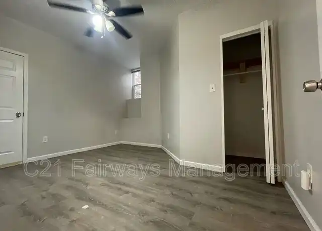 Property at 340 N Craig St Unit 5, Pittsburgh, PA, 15213, 2 beds, 1 bath, [object Object]