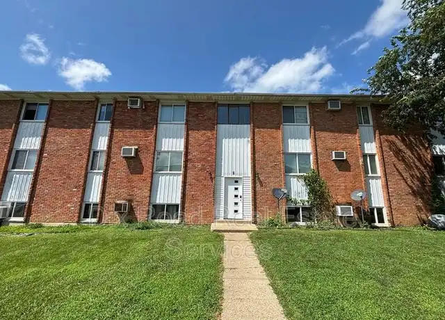 Property at 2 Hampshire Ct Unit 7, Hamilton, OH, 45011, 1 bed, 1 bath, [object Object]