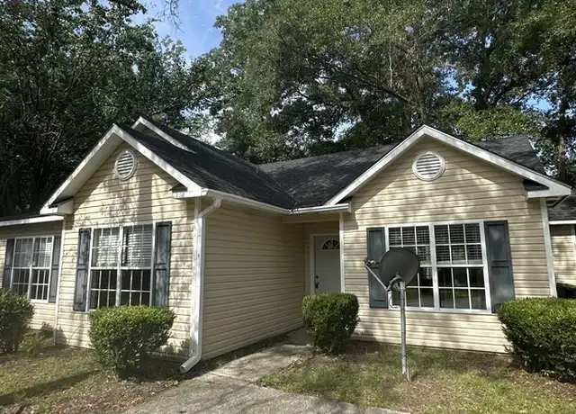 Property at 18 Southern Magnolia Dr, Beaufort, SC, 29907, 3 beds, 2 baths, [object Object]