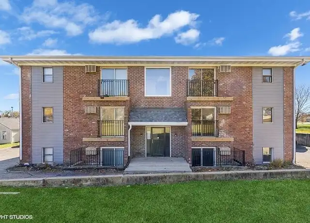 Property at Twin Oaks Residences LLC - 6319 Hickman Rd, Des Moines, IA, 50322, 2 beds, 1 bath, [object Object]