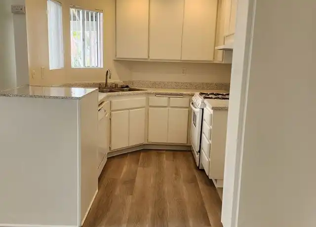 Property at 489 S Chatham Cir Unit 476C, Anaheim, CA, 92806, 1 bed, 1 bath, [object Object]