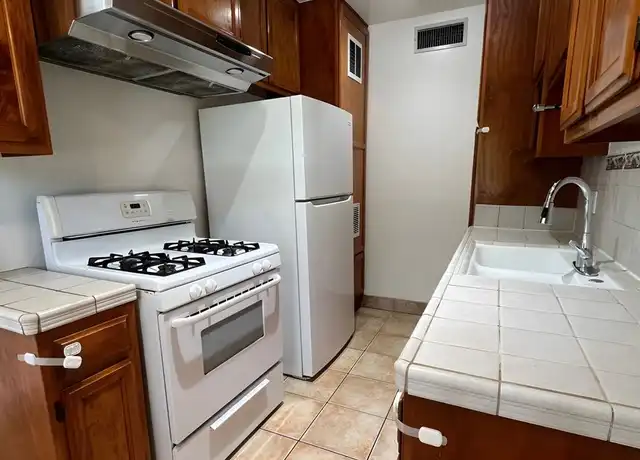 Property at 1278 N Van Ness Ave Unit 2, Los Angeles, CA, 90038, 2 beds, 1 bath, [object Object]