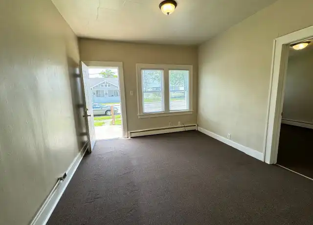 Property at 1108 N Michigan St Unit 1108-1, Elkhart, IN, 46514, 2 beds, 1 bath, [object Object]
