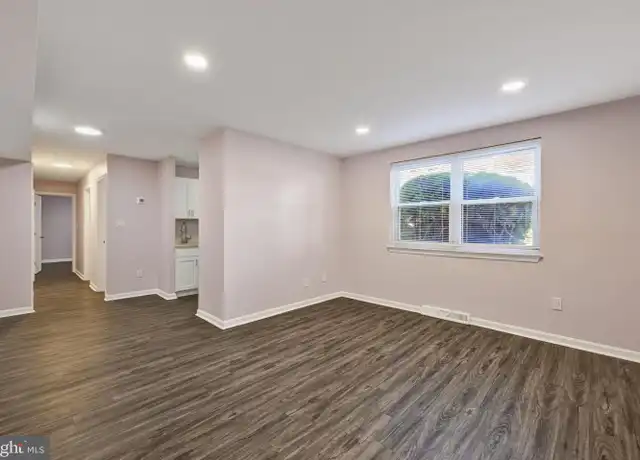 Property at 4411 Falls Bridge Dr Unit L, Baltimore, MD, 21211, 2 beds, 1 bath, [object Object]