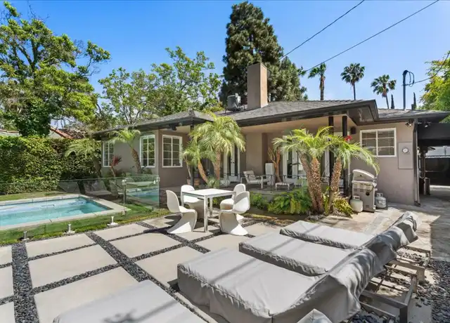 Property at 4663 W 9th St, Los Angeles, CA, 90019, 2 beds, 2 baths, [object Object]