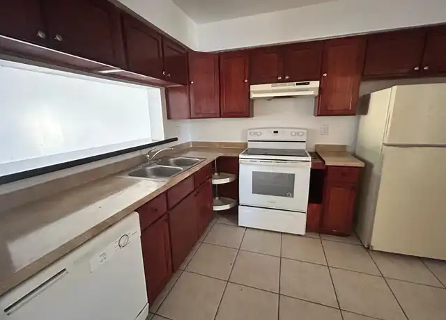 Property at 2205 SW 80th Ter, Miramar, FL, 33025, 2 beds, 2 baths, [object Object]