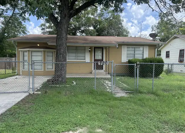 Property at 720 Albert St, New Braunfels, TX, 78130, 3 beds, 1 bath, [object Object]