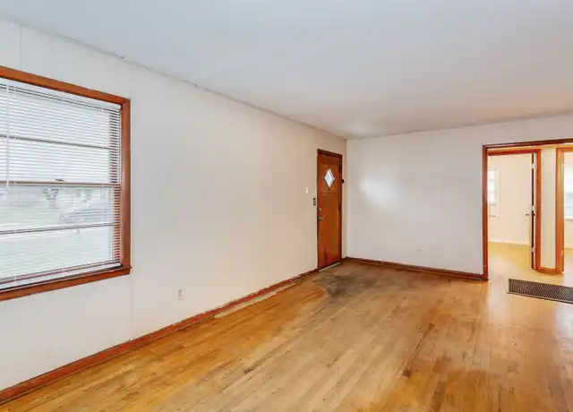 Property at 737 N Arapaho St, Wichita, KS, 67212, 2 beds, 1 bath, [object Object]