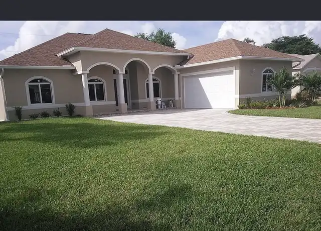 Property at 806 SW 9th Ct, Cape Coral, FL, 33991, 3 beds, 3 baths, [object Object]