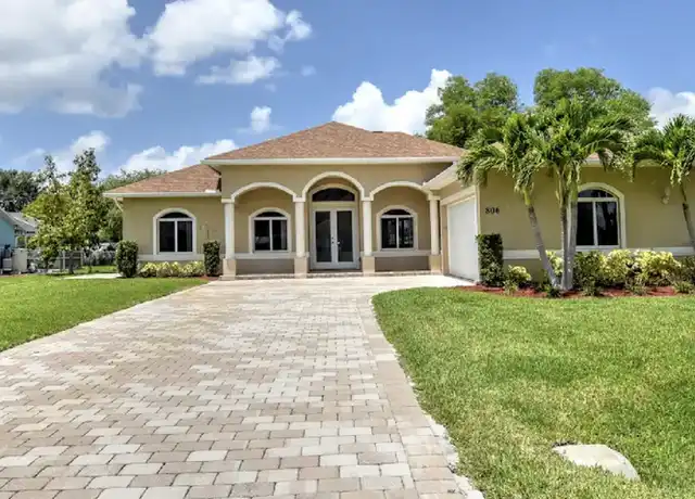 Property at 806 SW 9th Ct, Cape Coral, FL, 33991, 3 beds, 3 baths, [object Object]