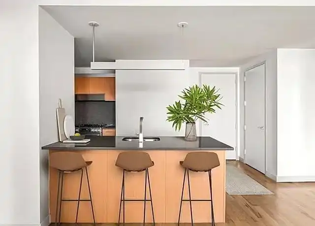 Property at 8 Spruce St Unit 36F, New York, NY, 10038, 1 bed, 1 bath, [object Object]