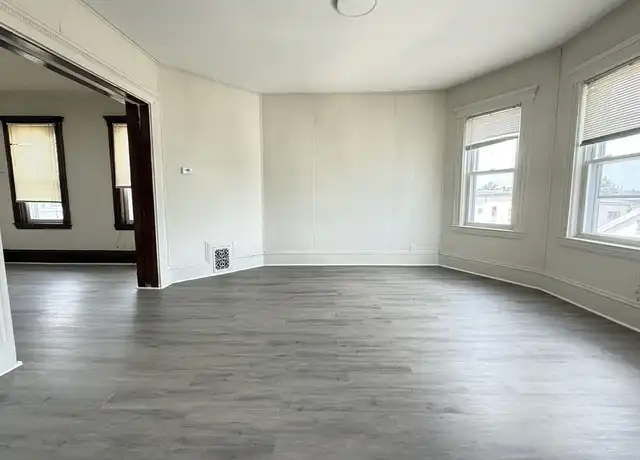 Property at 405 Ferry St Unit 3, Malden, MA, 02148, 3 beds, 1 bath, [object Object]