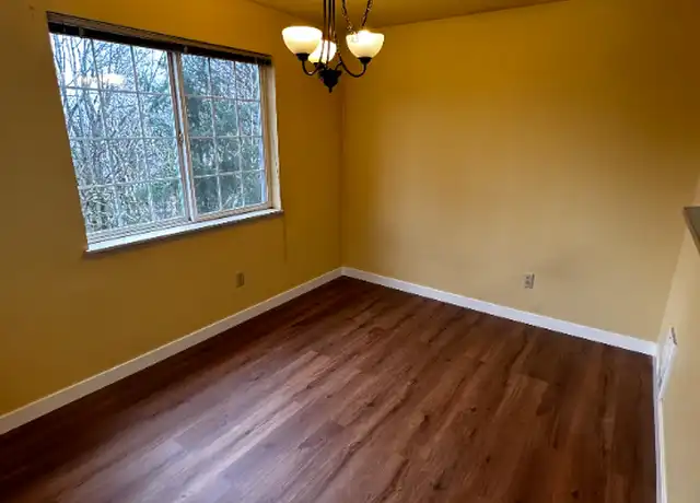 Property at 949 Aberdeen Ave NE Unit E-316, Renton, WA, 98056, 2 beds, 1 bath, [object Object]