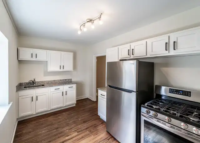 Property at 1922 Hopkins Ave Unit 2, Cincinnati, OH, 45212, 1 bed, 1 bath, [object Object]