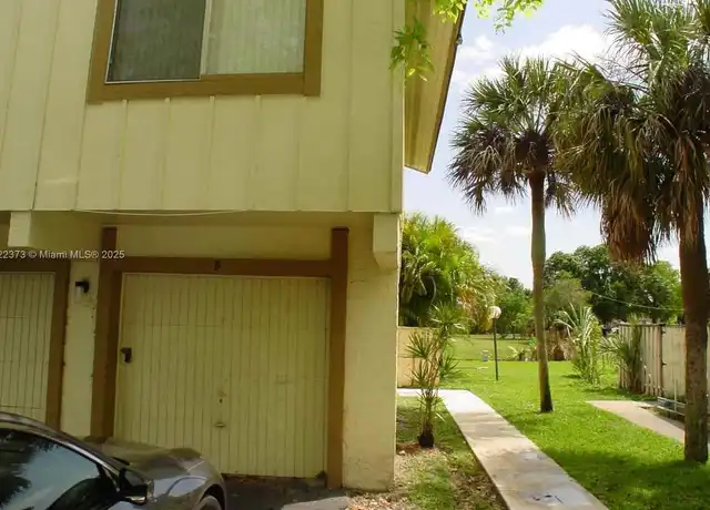 Property at 5834 NW 21st St Unit 41B, Lauderhill, FL, 33313, 2 beds, 1 bath, [object Object]