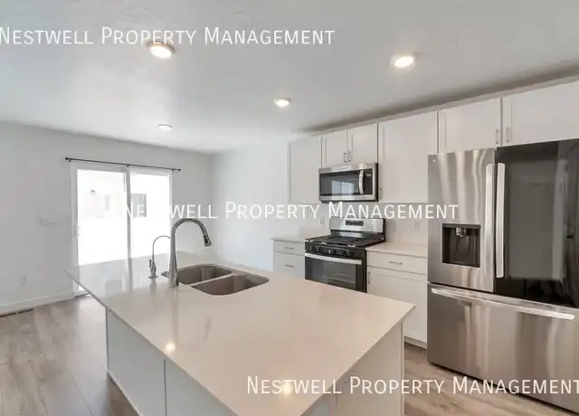 Property at 533 N Helmsman Ln, Saratoga Springs, UT, 84045, 3 beds, 2.5 baths, [object Object]