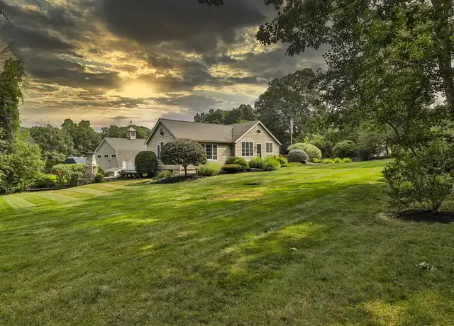Property at 24 Browns Ln, West Newbury, MA, 01985, 1 bed, 2 baths, [object Object]