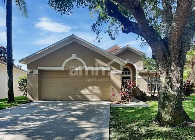 Property at 15452 Osprey Glen Dr, Lithia, FL, 33547, 4 beds, 2 baths, [object Object]