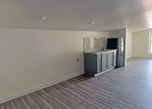 Property at 201 Eastwood St Unit 5, Houston, TX, 77011, 1 bed, 1 bath, [object Object]