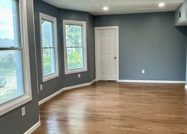 Property at 44 Vail St, Waterbury, CT, 06708, 2 beds, 1 bath, [object Object]