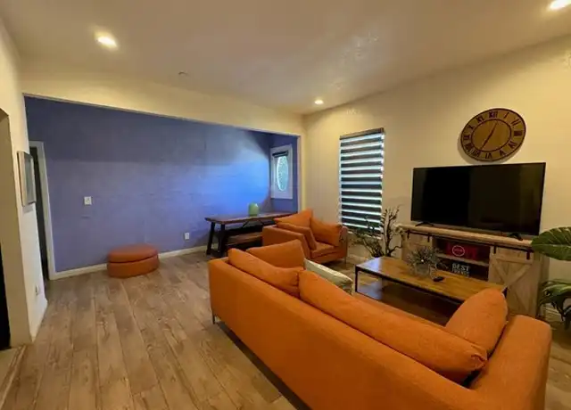 Property at 1032 S Bonnie Brae St Unit 3, Los Angeles, CA, 90006, 2 beds, 1 bath, [object Object]