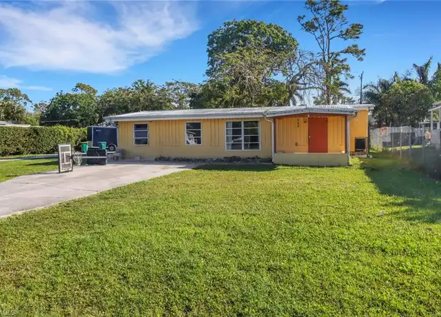 Property at 156 4th St, Naples, FL, 34113, 2 beds, 1 bath, [object Object]