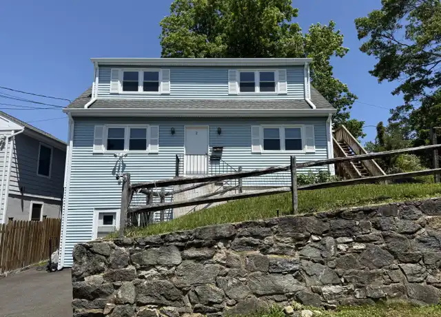 Property at 2 Capalbo Pl Unit 2nd Floor, Cos Cob, CT, 06807, 2 beds, 1 bath, [object Object]