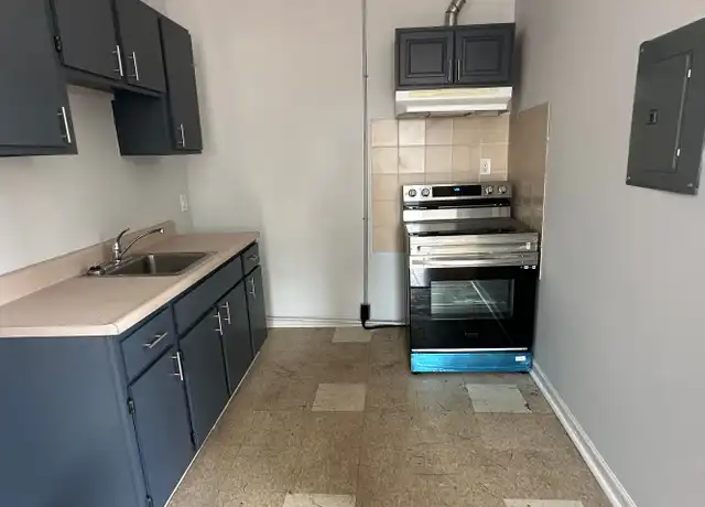 Property at 827-829 W 9th St Unit 3, Chester, PA, 19013, 0 beds, 1 bath, [object Object]