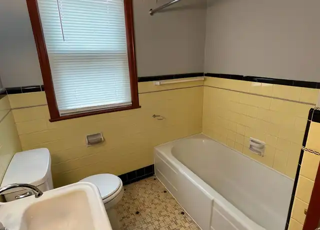 Property at 3831 N Thomas Ave Unit 4, Minneapolis, MN, 55412, 1 bed, 1 bath, [object Object]