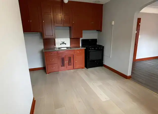 Property at 3831 N Thomas Ave Unit 4, Minneapolis, MN, 55412, 1 bed, 1 bath, [object Object]