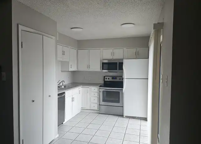 Property at 4748 Old Bent Tree Ln #807, Dallas, TX, 75287, 1 bed, 1 bath, [object Object]