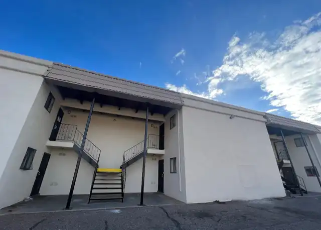Property at 1001 Palomas Dr SE Unit 7, Albuquerque, NM, 87108, 1 bed, 1 bath, [object Object]