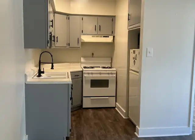 Property at 341 Martin Ave Unit 3, New Martinsville, WV, 26155, 1 bed, 1 bath, [object Object]