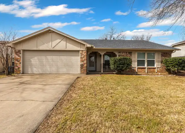 Property at 1605 Morningside Dr, Cleburne, TX, 76033, 3 beds, 2 baths, [object Object]