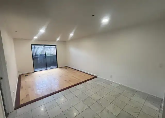Property at 425 S 900 E Unit 2, Salt Lake City, UT, 84102, 2 beds, 1 bath, [object Object]