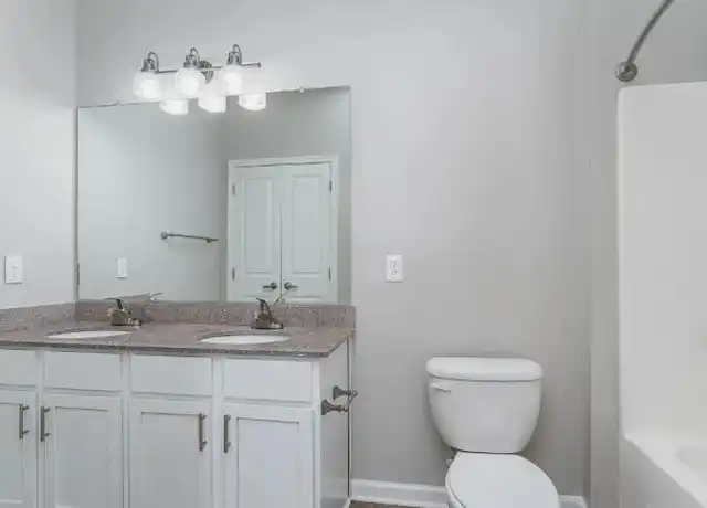 Property at 114 E Elliott St, Fort Mill, SC, 29715, 3 beds, 2 baths, [object Object]